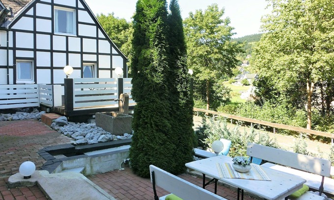 Oberkirchen Apartment | Holiday home consisting of two separate living areas on one level