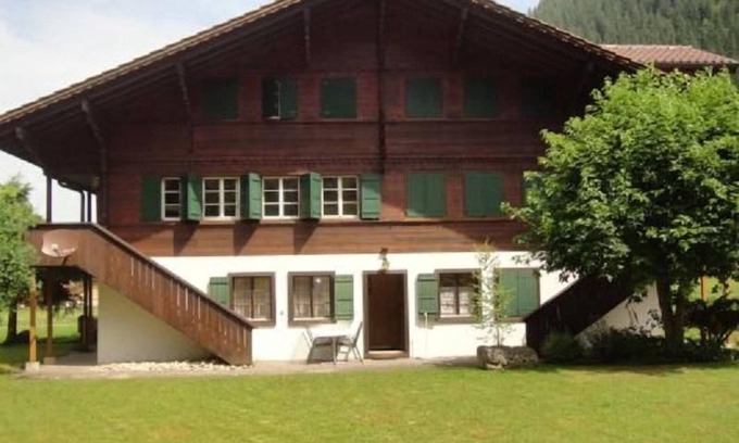 Lenk Ski Chalet | Holiday apartment Lenk im Simmental for 1 - 4 persons with 2 bedrooms - Detached holiday house