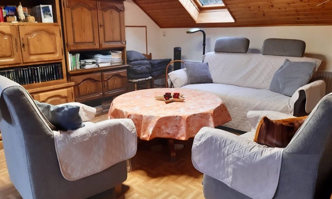 Hunerbach Apartment | Holiday Apartment "Breuer" with Mountain View, Private Terrace and Wi-Fi
