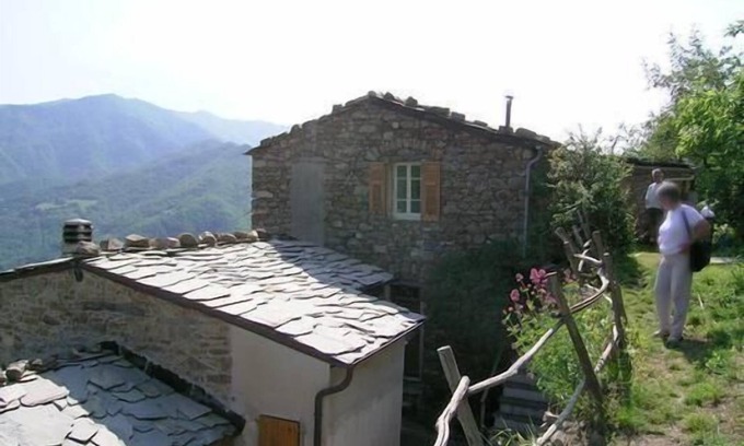 Agaggio Superiore Apartment | Holiday apartment Molini di Triora for 1 - 4 persons with 2 bedrooms - Holiday apartment