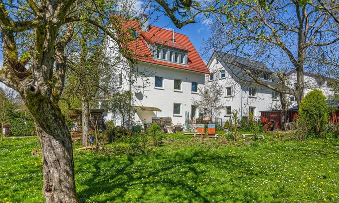 Waggershausen Apartment | Holiday Apartment 'Ferien Am Lipbachpark' with Private Terrace and Wi-Fi