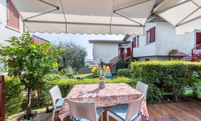 Gardone Riviera Apartment | Holiday Apartment "Casetta - New Lake" with Private Terrace & Wi-Fi