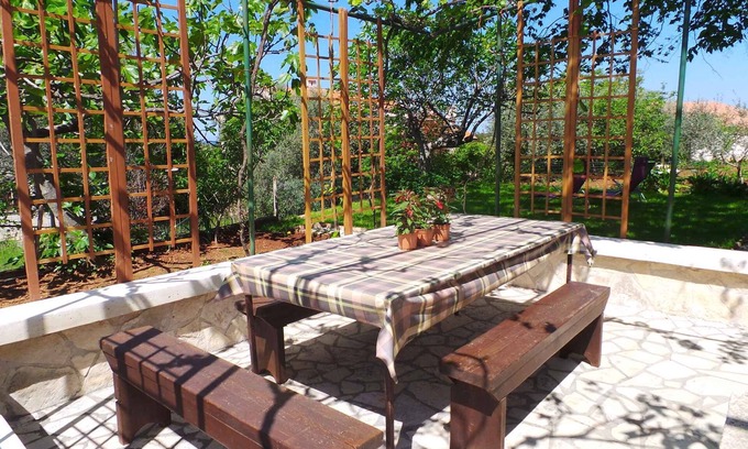 Pjescana Uvala Apartment | Holiday apartment with terrace