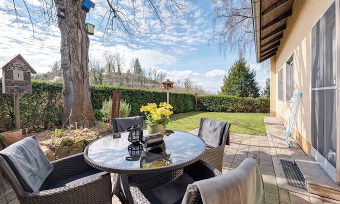 Herbolzheim Apartment | Holiday Apartment '1' with Private Terrace, Private Garden and Wi-Fi
