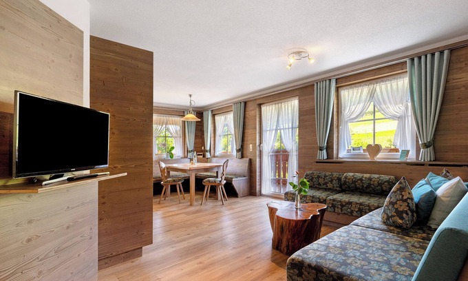 Brettental Apartment | Holiday apartment 1 "Talblick", 65sqm, 2 bedrooms, max. 5 people