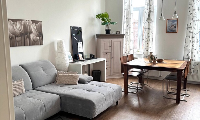 Hamelin Apartment | Holiday Apartment "150 Qm Luxus Im Zentrum" with Home Office Space & Wi-Fi