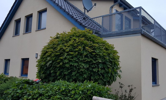 Glowe Apartment | Holiday apartment 250 m to the Baltic Sea & a few minutes to the Bodden