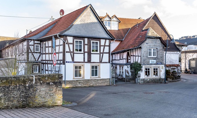 Wallhausen Apartment | Holiday Apartment "4" with Mountain View, Shared Garden & Wi-Fi