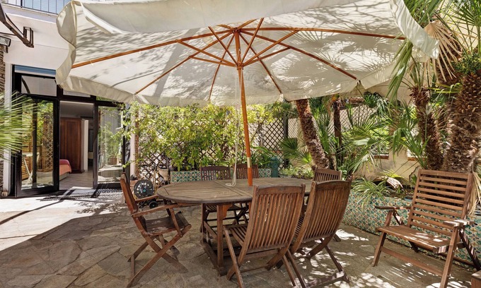 Varigotti Apartment | Holiday Apartment '4 Mehari with Private Garden, A/C & Wi-Fi