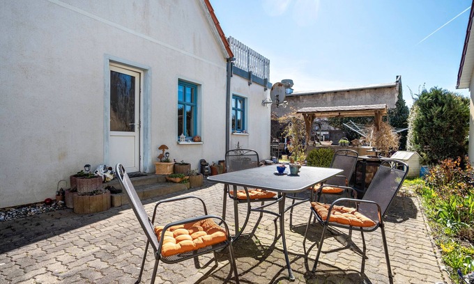 Sagard Apartment | Holiday Apartment 'Blütenzauber' with Wi-Fi