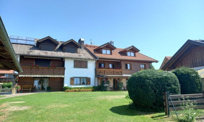 Degerndorf Apartment | Holiday apartment Bräu