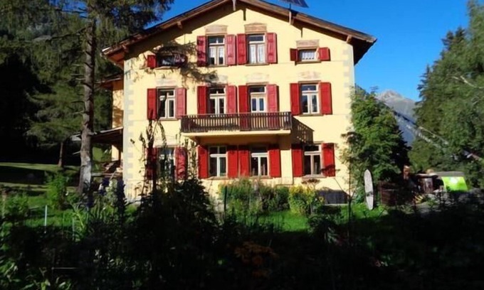 Zernez Apartment | Holiday apartment Brail (Zernez) for 7 - 9 persons with 3 bedrooms - Holiday apartment in a farmhous