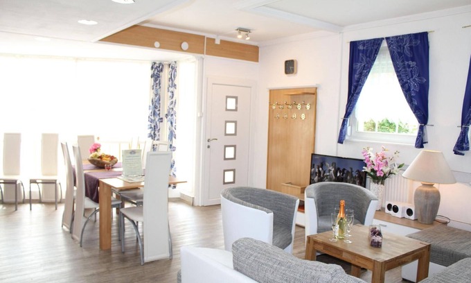 Daun Apartment | Holiday apartment Daun (Stadt) for 1 - 6 persons with 2 bedrooms - Holiday apartment