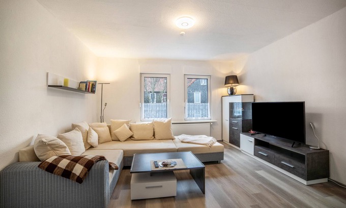 Bad Harzburg Apartment | Holiday Apartment 'Im Harzer Vogelnest Spatzennest' with Mountain View