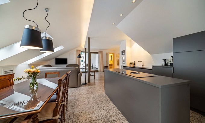 Merano Apartment | Holiday Apartment "Domus Faber 5" with Mountain View, Private Terrace & Wi-Fi