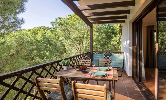Aldeia das Acoteias Apartment | Holiday Apartment ‘Falésia Pine Spot’ with Wi-Fi, Balcony & Shared Pool