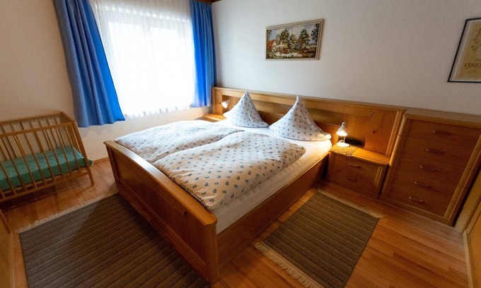 Flattach Apartment | Holiday apartment Flattach for 1 - 7 persons with 3 bedrooms - Holiday apartment in one or multi-fam