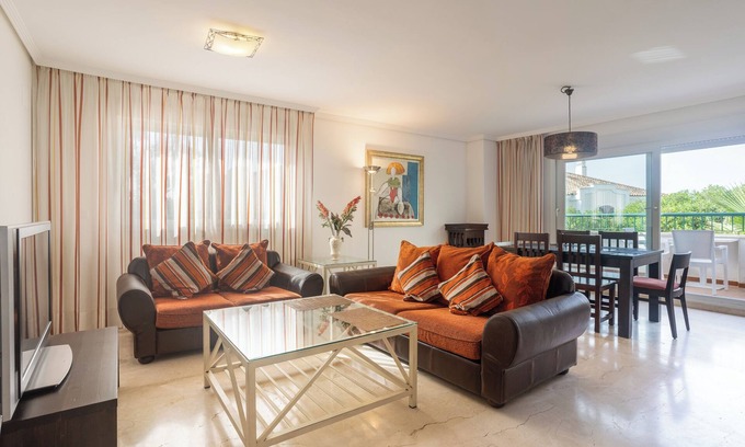 Guadalmina Apartment | Holiday Apartment Guadalmina Baja with Shared Pool, Terraces & Wi-Fi