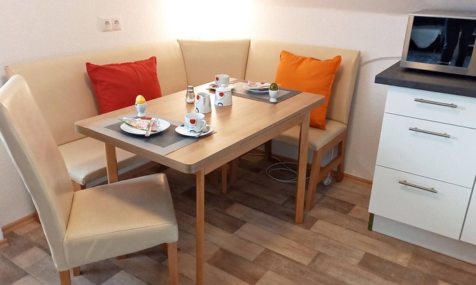 Metternich Apartment | Holiday Apartment 'Haus Uni Koblenz Wohnung 3' with Shared Terrace and Wi-Fi