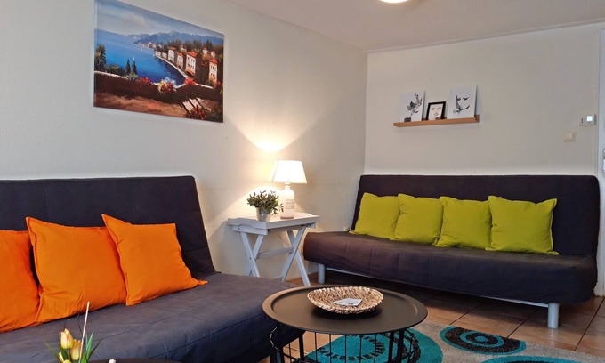 Neuendorf Apartment | Holiday Apartment 'Haus des Handwerkers' with Wi-Fi