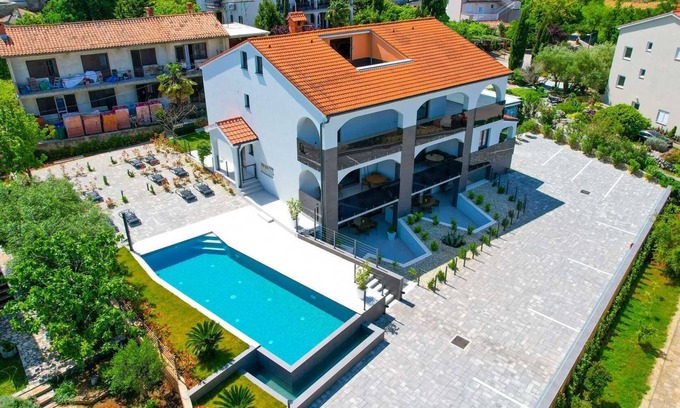 Zidarici Apartment | Holiday apartment II. in Villa Calma Apartments with shared Pool