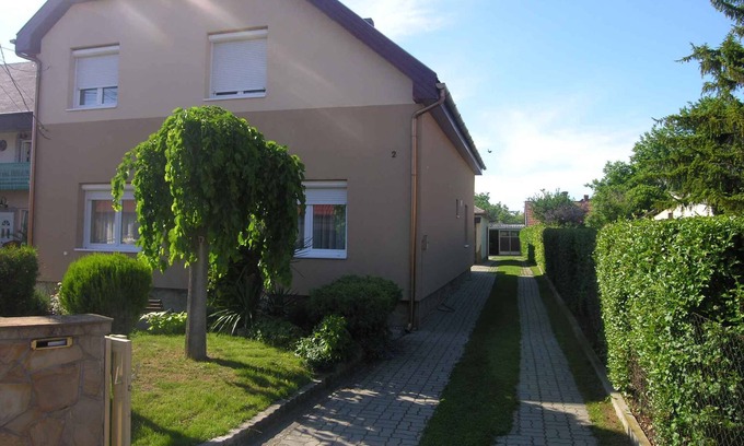 Balatonlelle Apartment | Holiday apartment nicely furnished with Wi-Fi and air conditioning