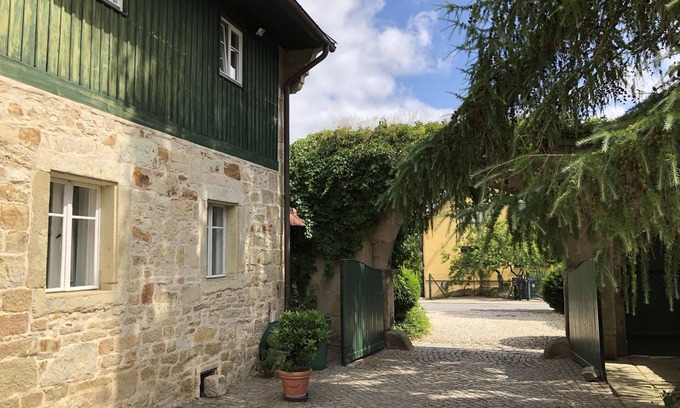 Bannewitz Apartment | Holiday apartment in the romantic Landhaus Dresden