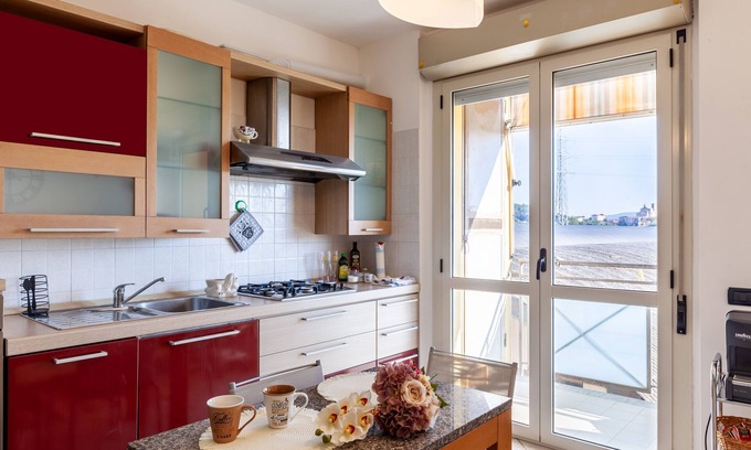 Albiano Magra Apartment | Holiday Apartment "La Dani" with Balcony