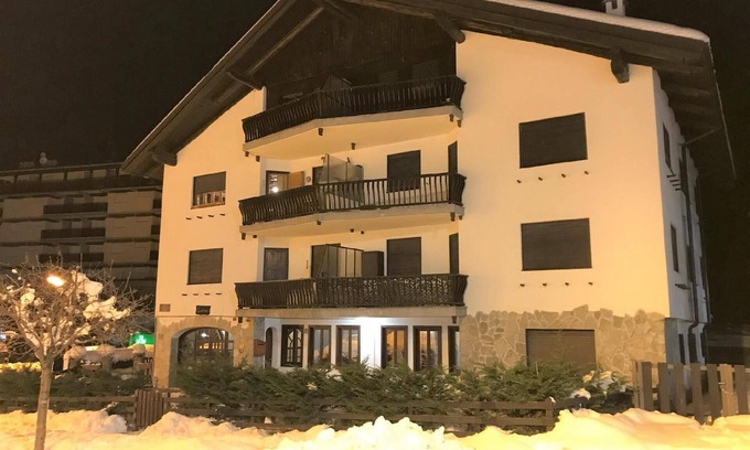 Sauze d'Oulx Apartment | Holiday apartment Sauze d'Oulx for 1 - 4 persons with 2 bedrooms - Holiday apartment in one or multi