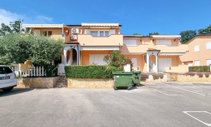 Lovrecica Apartment | Holiday apartment Lovrecica for 1 - 5 persons with 2 bedrooms - Holiday apartment