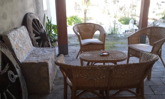 Pau Apartment | Holiday Apartment Michele with Wi-Fi, Garden & Terrace; Parking Available