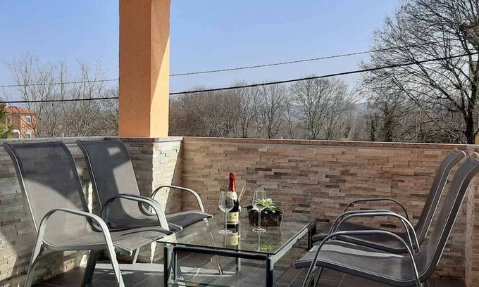 Sveti Anton Apartment | Holiday apartment mit Balkon