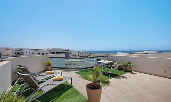 El Cotillo Apartment | Holiday Apartment "Nautilus Sea View" near Beach with Pool & Wi-Fi