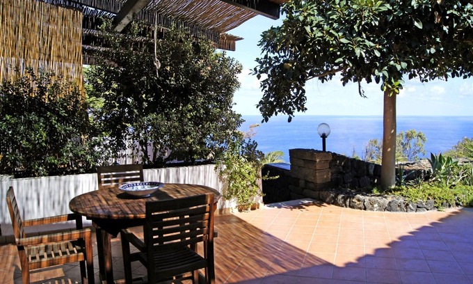 Kamma Apartment | Holiday apartment Pantelleria for 1 - 2 persons with 1 bedroom - Holiday apartment