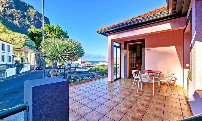 Porto da Cruz Apartment | Holiday apartment Porto da Cruz for 1 - 4 persons with 2 bedrooms - Holiday apartment