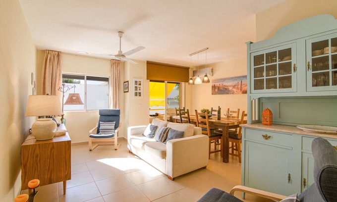 Se Apartment | Holiday Apartment “Tiagos” with Balcony, Air Conditioning & Wi-Fi