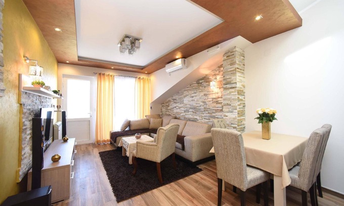 Tomicici Apartment | Holiday apartment Tivat for 2 - 4 persons with 2 bedrooms - Twin house