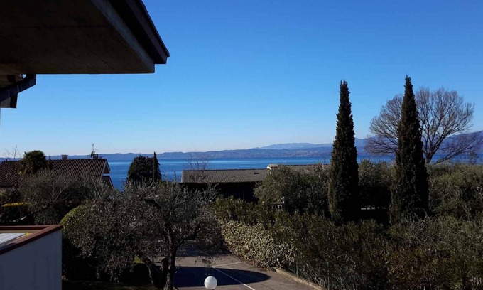 Bardolino Apartment | Holiday apartment with outdoor swimming pool