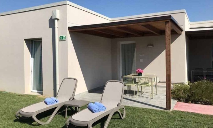 Cisano Apartment | Holiday apartment with air conditioning and pool