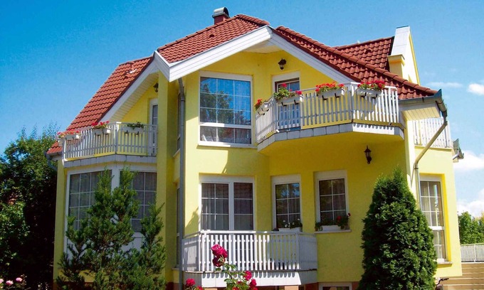 Siofok Apartment | Holiday apartment with 5 balconies and garden pavilion