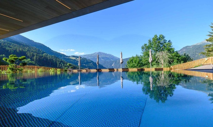 Ladis Apartment | Holiday apartment with a panoramic view