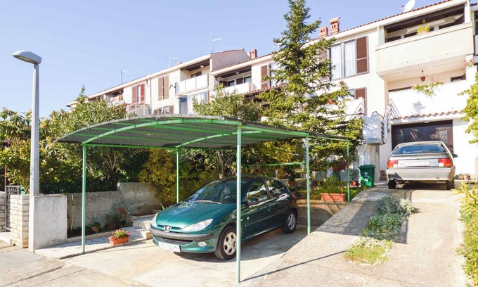 Vintijan Apartment | Holiday apartment with air conditioning in a quiet location
