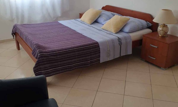 Pirovac Apartment | Holiday apartment with barbecue and air conditioning