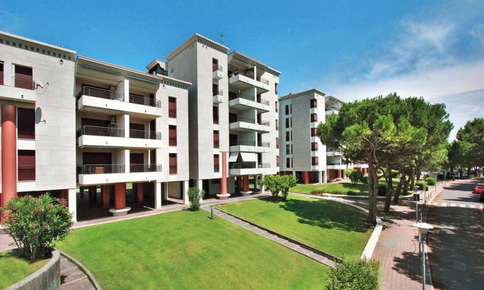 Lignano Sabbiadoro Apartment | Holiday apartment with air conditioning, balcony and roof terrace