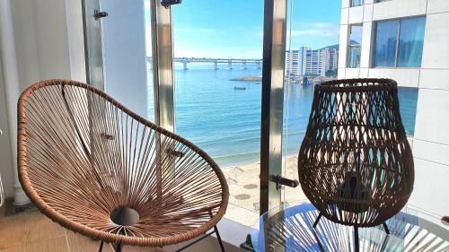 Suyeong-Gu Apartment | Holiday Apt Gwangan Beach광안리 드론쇼 매주토요일8시10시 바다가 보이는 숙소