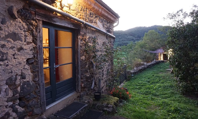 Saint-Ilpize Cottage | Holiday cottage. Vacation rental. Capacity 6 people. Rated 4*