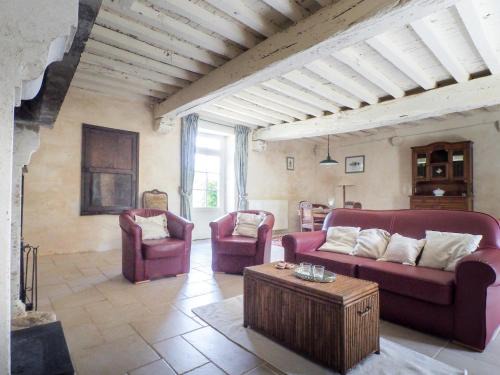 Saint-Laurent-de-la-Salle House | Holiday Home Saint-Laurent Pool Retreat, cleaning included