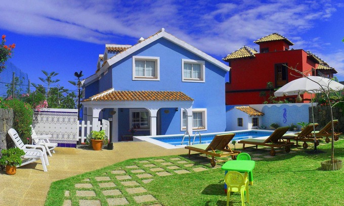 Las Aguas Villa | HOLIDAY HOME "EL MAR" - Nice villa with swimming pool & garden