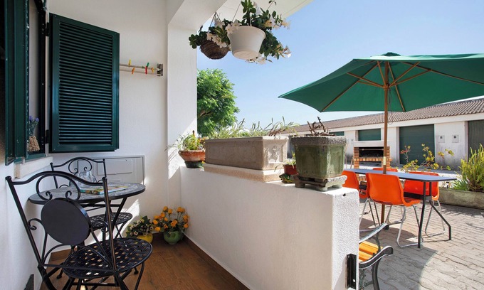 Atalaia House | Holiday Home "Sea Pearl" with Private Terrace & Wi-Fi