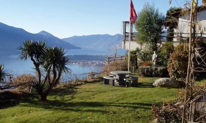Brione sopra Minusio House | Holiday house Brione sopra Minusio for 1 - 6 persons with 3 bedrooms - Row house